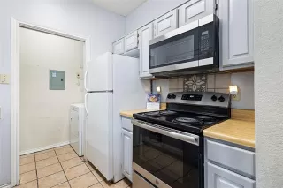 Photo #3: 21206058 Listing 