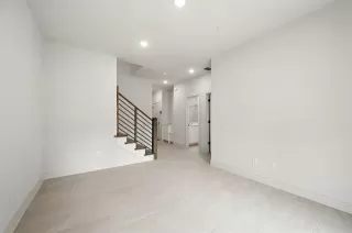 Photo #3: 21206147 Listing 