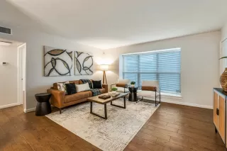 Photo #2: 21206535 Listing 