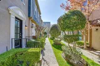 Photo #2: 21206809 Listing 