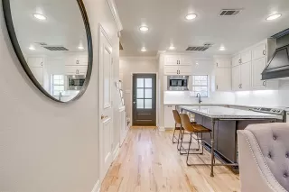 Photo #3: 21206809 Listing 