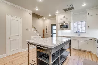 Photo #4: 21206809 Listing 