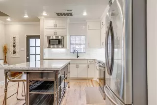 Photo #5: 21206809 Listing 