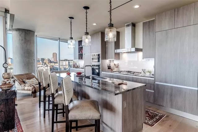 MLS: 21207109 Condo For Sale