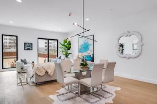 Photo #3: 21207209 Listing