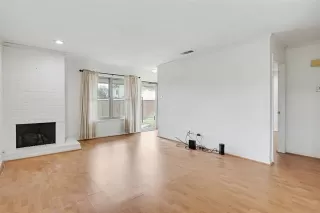 Photo #5: 21207561 Listing