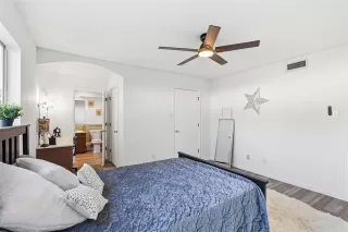 Photo #4: 21207756 Listing