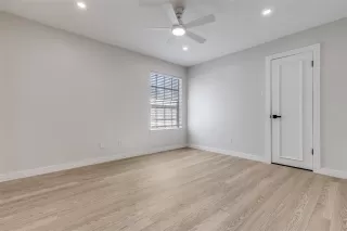 Photo #5: 21207886 Listing 