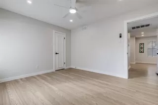 Photo #6: 21207886 Listing 