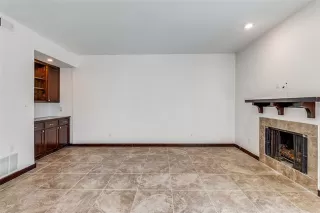 Photo #4: 21208093 Listing