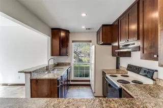 Photo #5: 21208093 Listing