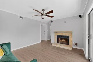 Photo #6: 21208217 Listing