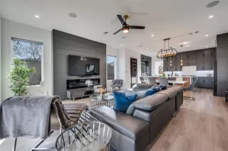 More Details about MLS # 21208232 : 2308 DOUGLAS AVENUE