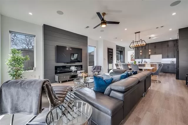 MLS: 21208232 Condo For Sale