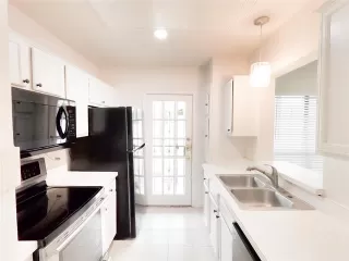 Photo #6: 21208335 Listing