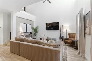 Photo #6: 21208775 Listing 