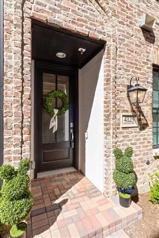 Photo #2: 21208855 Listing 