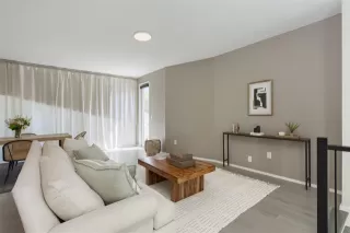 Photo #3: 21208892 Listing