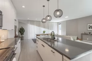 Photo #4: 21208892 Listing