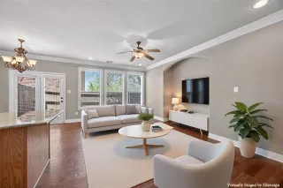 Photo #2: 21208906 Listing