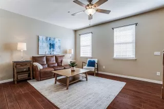 Photo #6: 21209505 Listing 