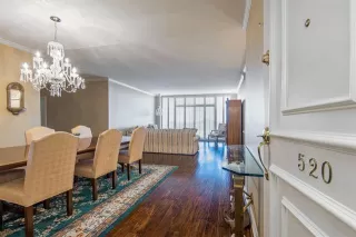 Photo #6: 21209608 Listing