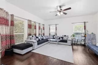 Photo #6: 21209687 Listing 