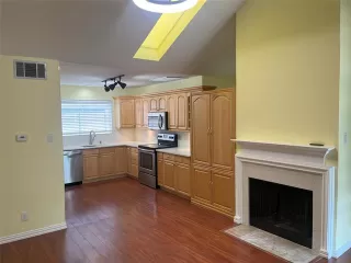 Photo #6: 21209689 Listing