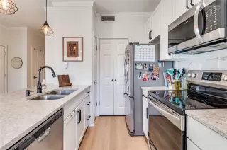 Photo #6: 21209858 Listing 