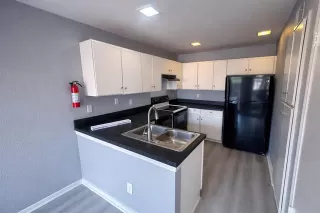 Photo #5: 21210320 Listing