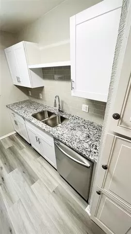 Photo #6: 21210611 Listing 