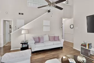 Photo #2: 21210710 Listing