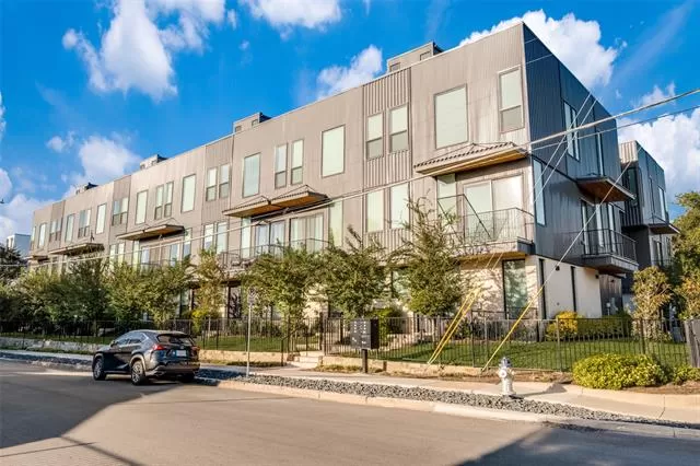 MLS: 21211306 Condo For Sale