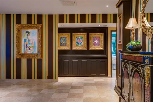 MLS: 21211338 Condo For Sale