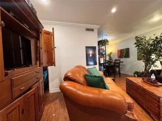 Photo #3: 21211430 Listing 