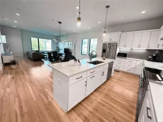 Photo #4: 21211612 Listing 