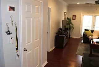 Photo #5: 21211659 Listing 