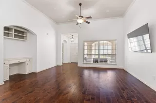 Photo #5: 21211765 Listing 