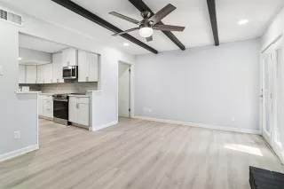 Photo #4: 21211769 Listing 