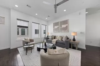 Photo #2: 21211779 Listing 