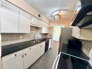 Photo #6: 21212080 Listing 