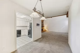 Photo #6: 21212197 Listing 