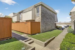 Photo #2: 21212198 Listing