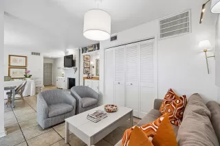 Photo #5: 21212391 Listing 