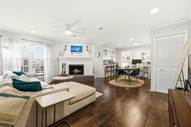 MLS: 21212542 Condo For Sale