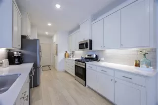 Photo #3: 21212600 Listing 