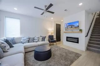 Photo #4: 21212600 Listing 