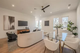 Photo #4: 21213044 Listing 