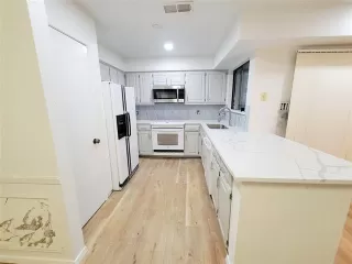 Photo #2: 21213869 Listing 