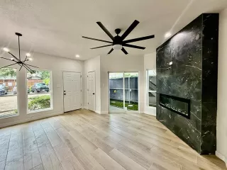 Photo #2: 21213906 Listing 